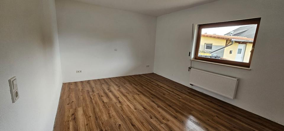 Erdgeschoßwohnung Dillenburg Manderbach - 2 Zimmer, 90 m&sup2;, 229.000&euro; | Angebot:26425213
