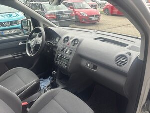 VW Caddy Kasten/Kombi 1.2 TSI 7 Sitzer Trendline 127.685 km 11.489 € Meerbusch 40667