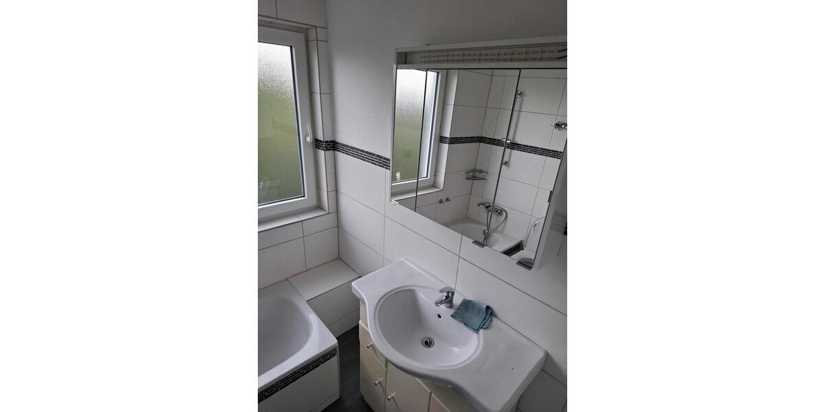 Etagenwohnung Hiddenhausen - 3 Zimmer, 79 m&sup2;, 720&euro; | Angebot:26664028
