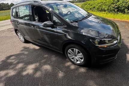 VW Touran 249.365 km 13.410 &euro; Garbsen 30827