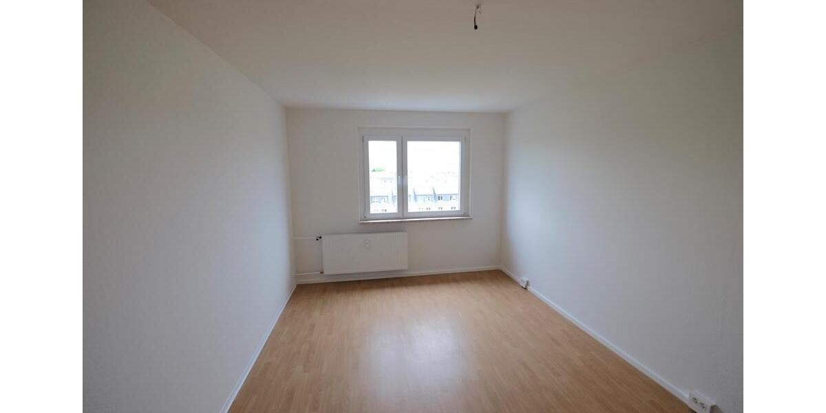 Etagenwohnung Saalfeld (Saale) - 3 Zimmer, 69 m&sup2;, 370&euro; | Angebot:26365478