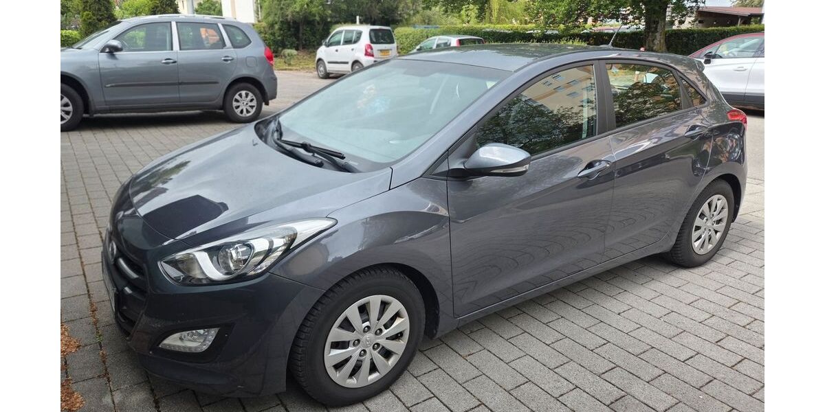 Hyundai i30 129.000 km 7.500 &euro; Germering 82110