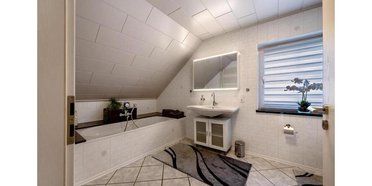 Einfamilienhaus Schleiden - 5.5 Zimmer, 175 m&sup2;, 1.400&euro; | Angebot:26126581