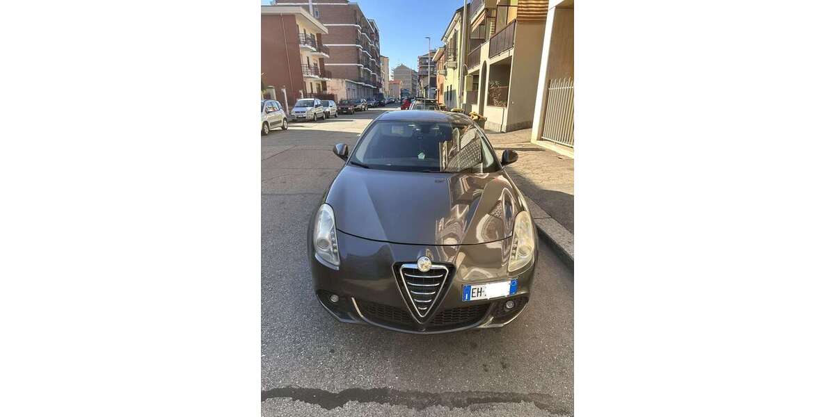 Alfa Romeo Giulietta 255.000 km 6.499 &euro; Freiburg 79098