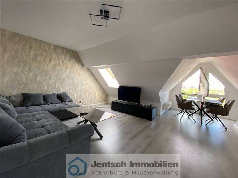 Sehr schöne Dachgeschoßwohnung im Zentrum Merseburgs zu verkaufen
