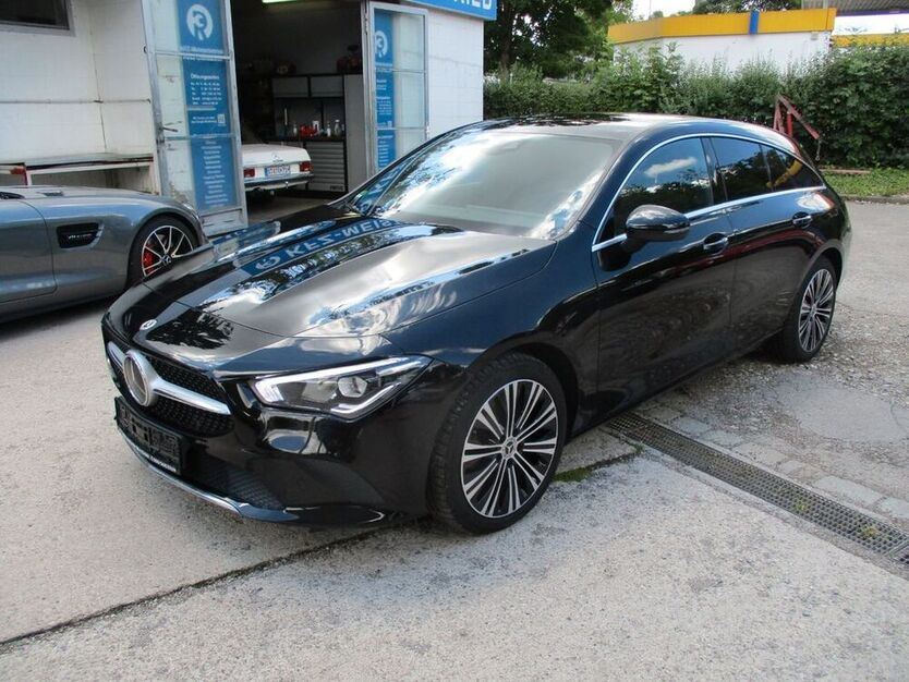 CLA 200 Shooting Brake