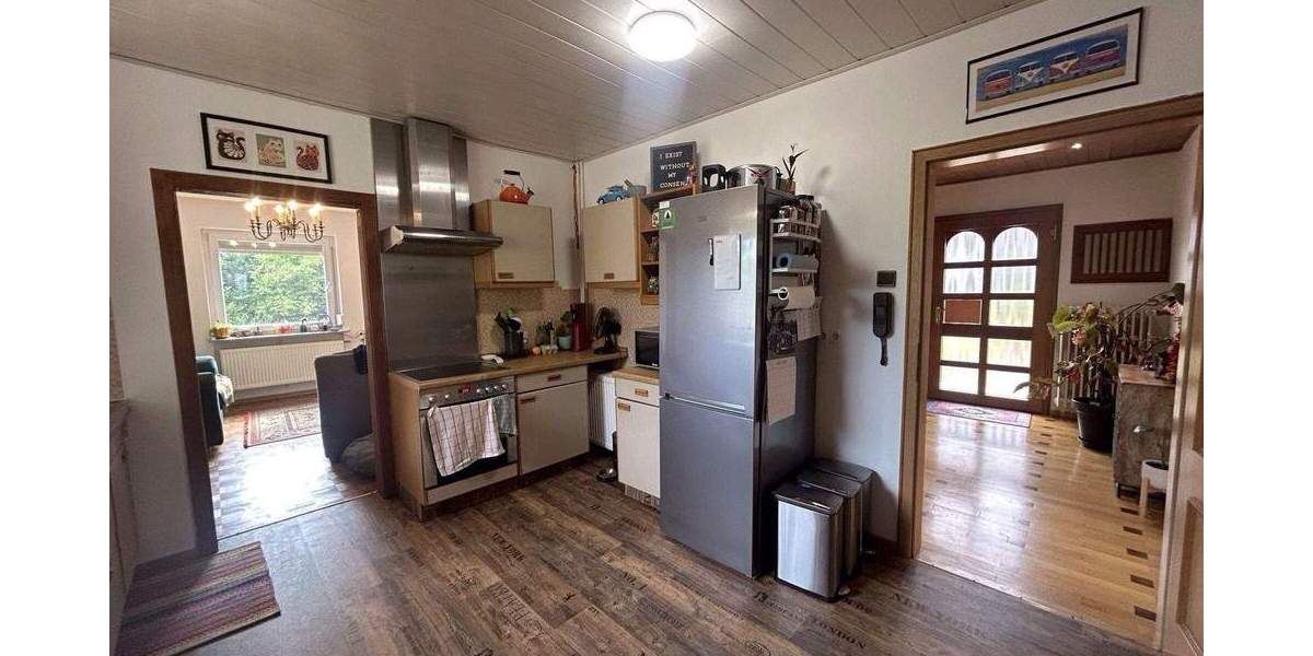 Gepflegtes Einfamilienhaus mit sehr schönem Garten & Garage in ruhiger Lage Morlautern, vermietet 6 zimmer