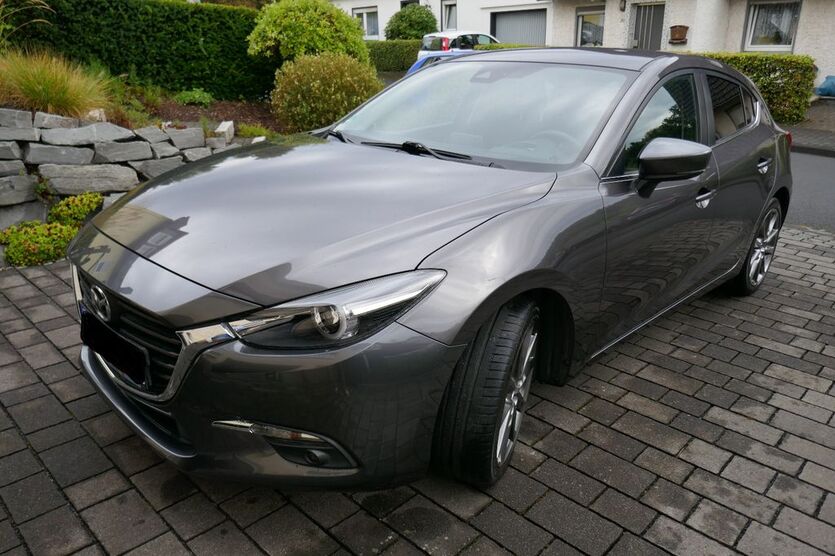 Mazda 3 92.500 km 14.300 € Siegen 57080