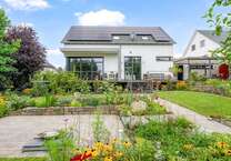 Haus zum Kaufen in Leopoldshöhe 899.000 € 200 m²