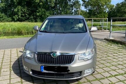 Skoda Superb 105.742 km 7.500 &euro; Ostrhauderfehn 26842