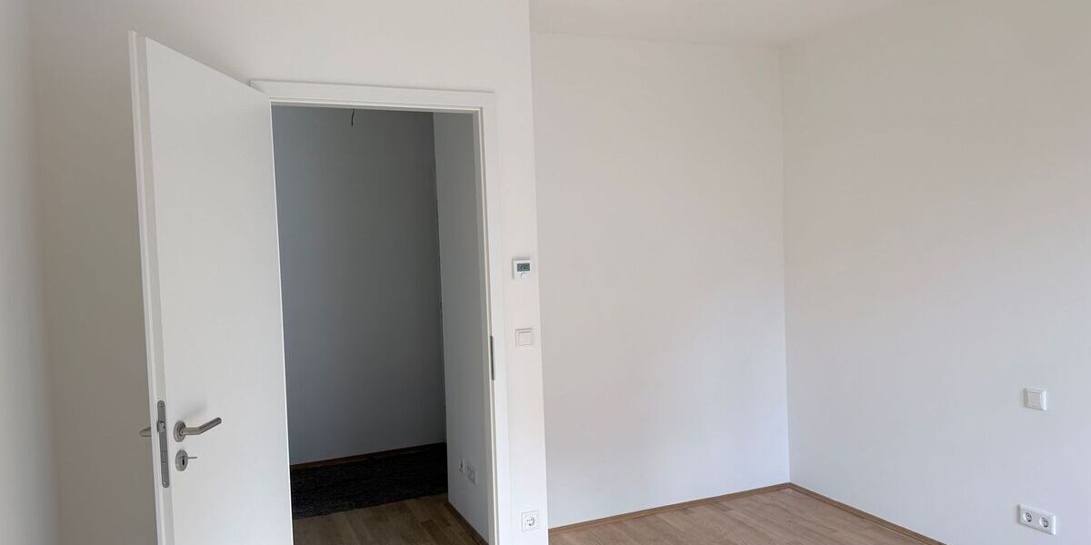 Große, helle 2-Zimmer-Wohnung mit Loggia und Einbauküche - Appartement Darmstadt Darmstadt-Mitte | Angebot:27432943
