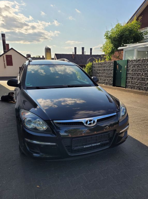 i30
