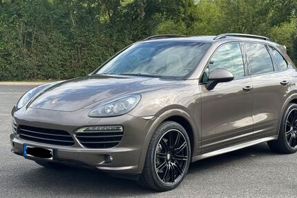 Porsche Cayenne 180.000 km 28.400 € Bergrheinfeld 97493