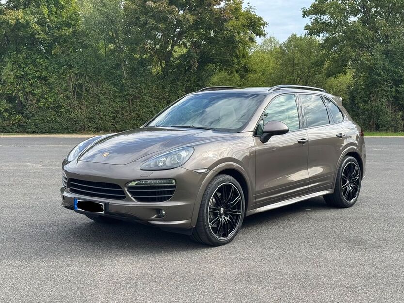 Porsche Cayenne 180.000 km 28.400 € Bergrheinfeld 97493