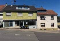 Zwei vermietete Häuser im Paket: Wohn- und Geschäftshaus plus Einfamilienhaus