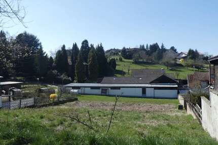 Grundstück zu verkaufen in Höchst 120.000 € 712 m² zimmer