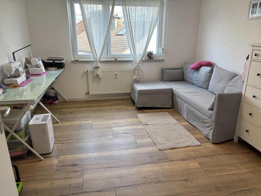 Familienfreundliche 5-Zimmer-Wohnung mit Balkon, Garten, Garage &