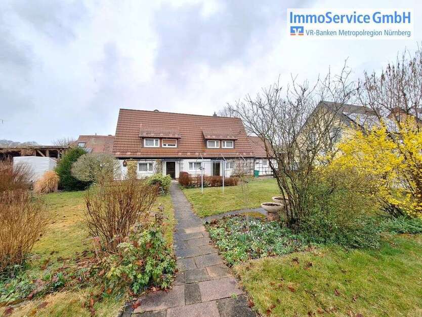 Haus zum Kaufen in Schwarzenbruck 289.000 € 128.19 m²