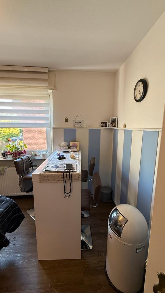 Helle 3 Zimmer-WohnungHaushälfte 1.OG zum 01.10.25 + Balkon