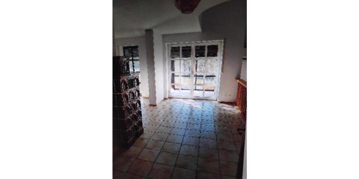 Einfamilienhaus Amberg - 3 Zimmer, 190 m&sup2;, 1.800&euro; | Angebot:25948197