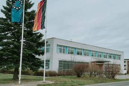 1.9 ha Bauland + Gewerbeobjekte + für Solar, Batteriespeicher, Rechenzentrum zimmer