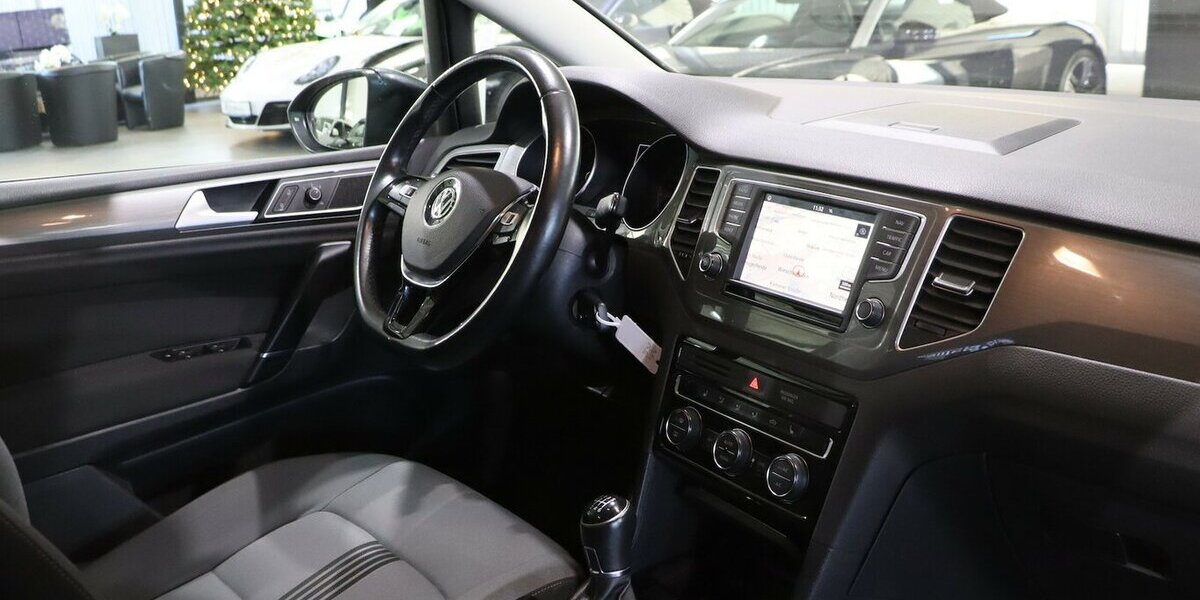 VW Golf Sportsvan 1.4 TSI ALLSTAR / XENON, NAVI-DM 119.000 km 11.991 &euro; Hamm 59077