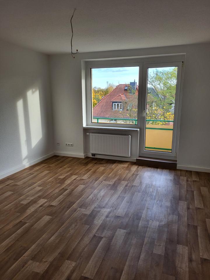 Friedrich-Ebert-Ring 92 a, 3. Obergeschoss links zimmer