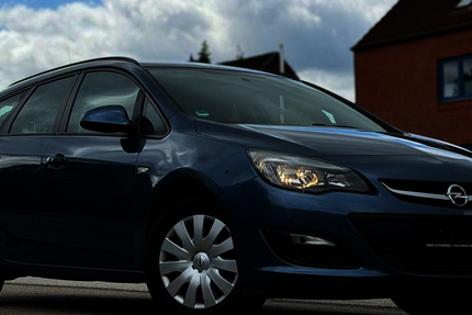 Opel Astra 154.000 km 5.099 &euro; Kiel OT Suchsdorf 24107