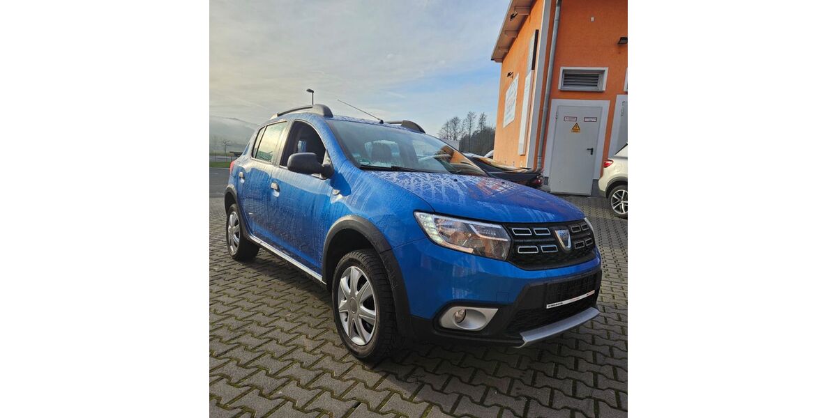 Dacia Sandero 117.379 km 7.400 &euro; Gladenbach 35075