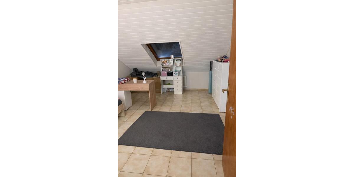 Dachgeschoßwohnung Mannheim Neckarstadt-Ost - 4 Zimmer, 102 m&sup2;, 265.000&euro; | Angebot:25768093