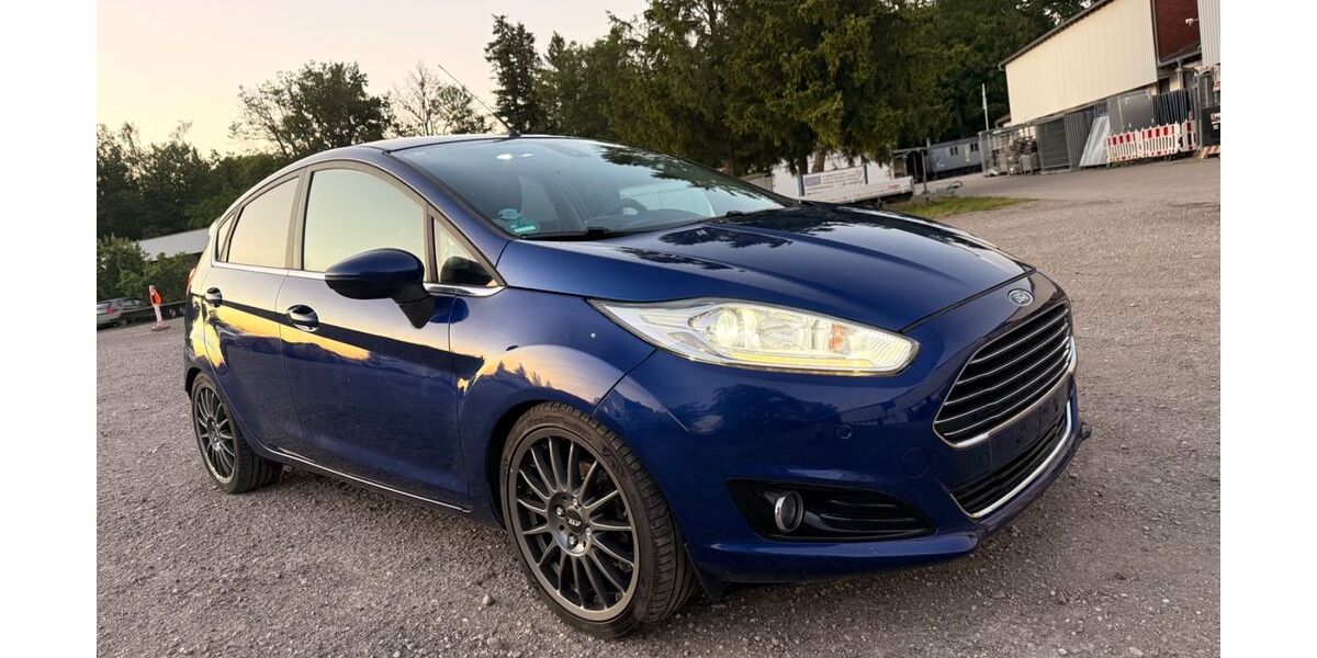 Ford Fiesta 156.134 km 5.500 &euro; Hallbergmoos 85399