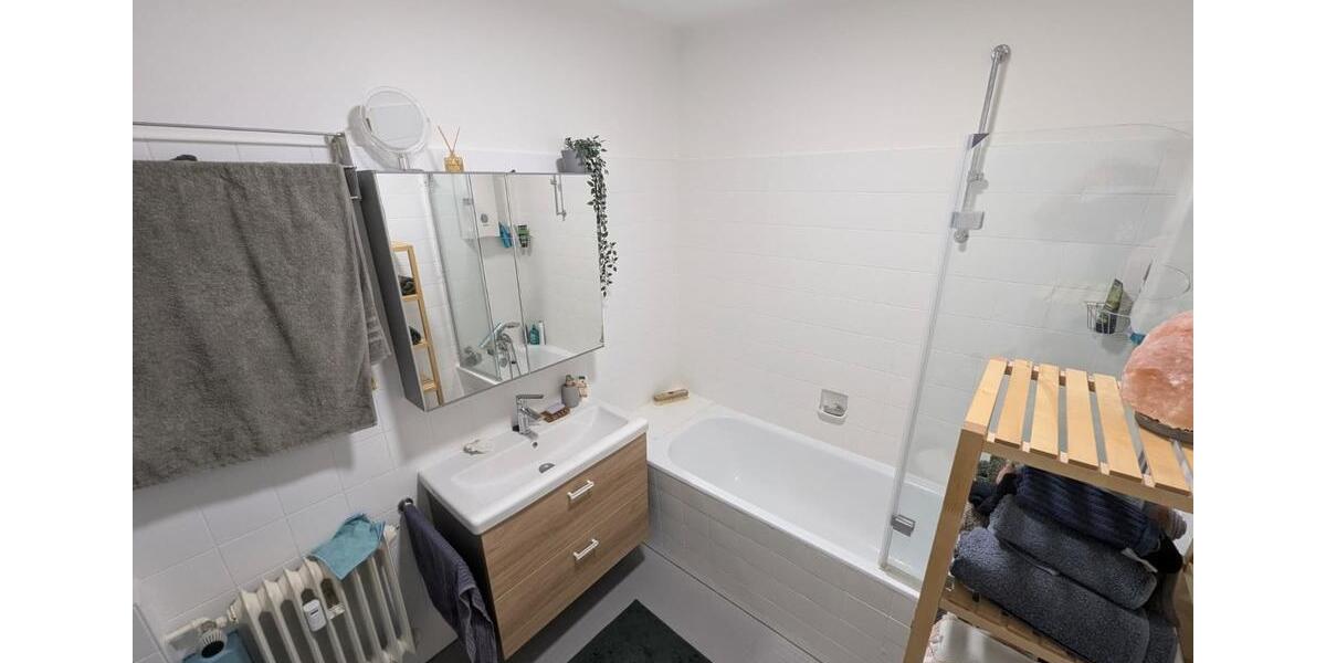 Dachgeschoßwohnung Bremen Schwachhausen - 3 Zimmer, 67 m&sup2;, 835&euro; | Angebot:25482036