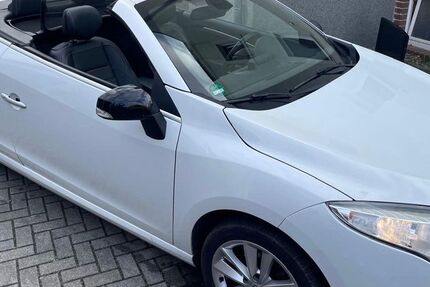 Renault Megane 128.000 km 6.690 € Dresden 01139