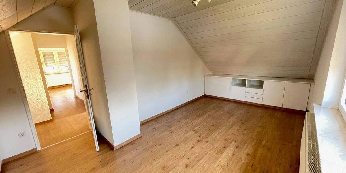 Einfamilienhaus Langenzenn - 6 Zimmer, 130 m&sup2;, 1.495&euro; | Angebot:25984081