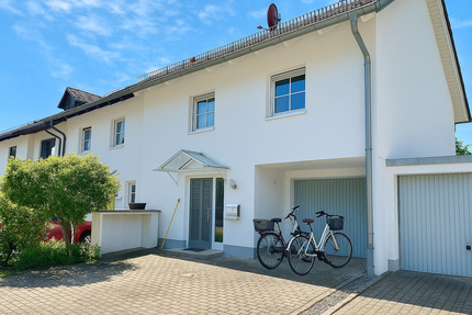 Klar und ansprechend: Modernes Reihenmittelhaus 5 zimmer