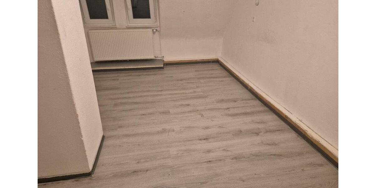 Etagenwohnung Lauffen am Neckar - 3 Zimmer, 90 m&sup2;, 1.000&euro; | Angebot:25402502