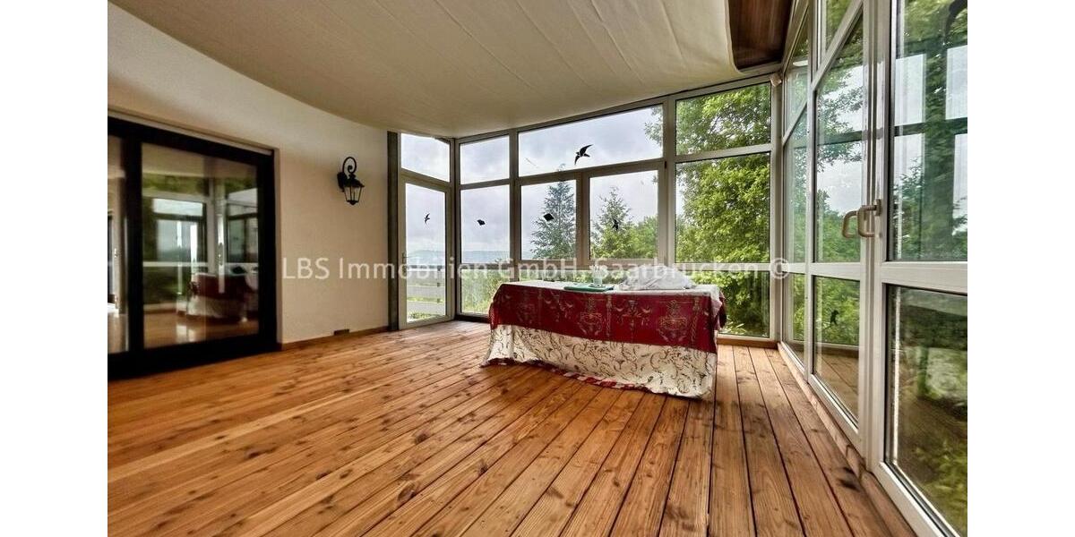 Einfamilienhaus Saarbrücken Neue Bremm - 7 Zimmer, 350 m&sup2;, 320.000&euro; | Angebot:26322666