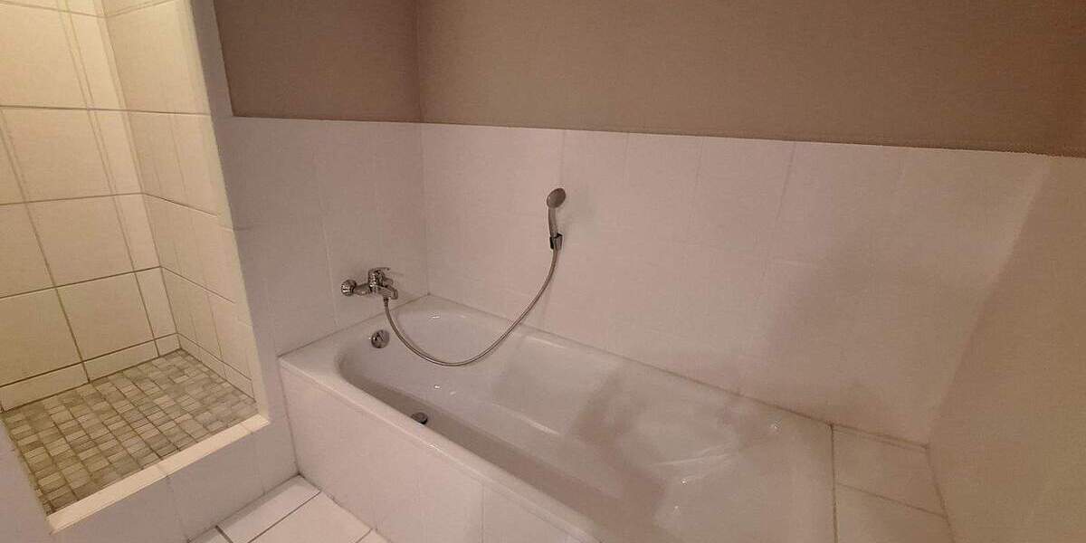 Mehrfamilienhaus, Wohnhaus Wakendorf I - 4 Zimmer, 130 m&sup2;, 1.100&euro; | Angebot:25288920