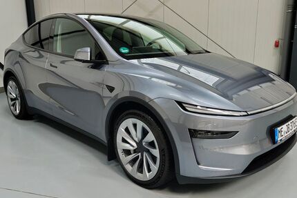 Tesla Model Y 5.950 km 64.889 € Haan 42781