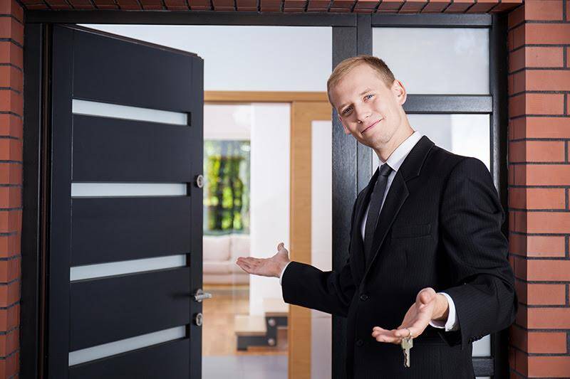 2 Familienhaus mit zusätzlichem Restaurant mit großem Außenbereich und eigenen Parkmöglichkeiten 9 zimmer