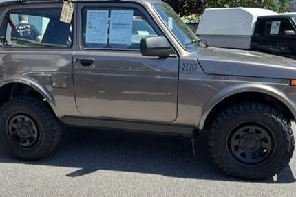 Lada Niva 51.540 km 15.900 &euro; Oberzent-Gammelsbach 64760