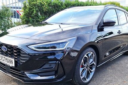 Ford Focus 7.900 km 32.980 € Düsseldorf 40589