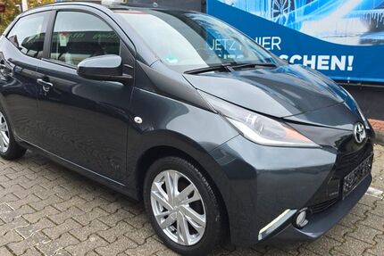 Toyota Aygo (X) 82.000 km 6.700 € Garching 85748