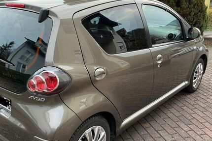 Toyota Aygo (X) 35.500 km 5.900 &euro; Weckbach 63937