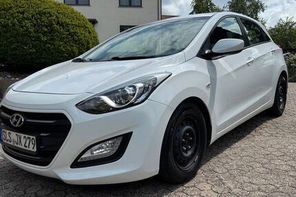 Hyundai i30 50.100 km 9.800 &euro; Schwalbach 66773