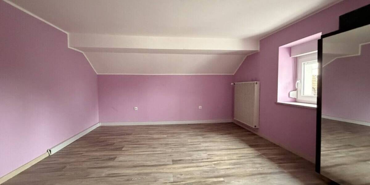 Mehrfamilienhaus, Wohnhaus Schiffweiler - 6 Zimmer, 184 m&sup2;, 265.000&euro; | Angebot:26290831