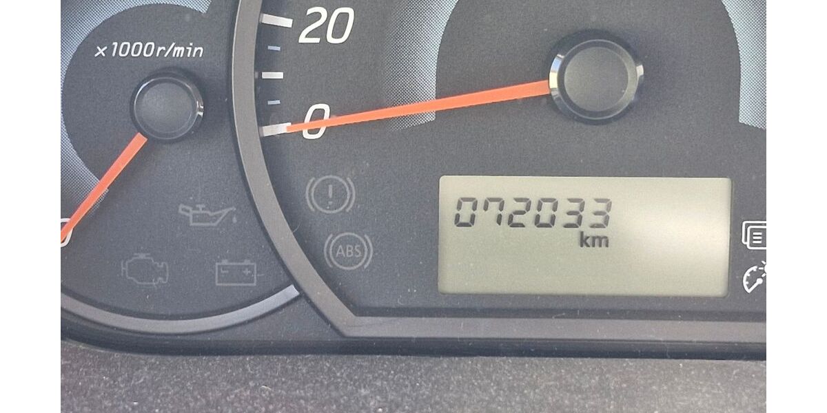 Mitsubishi Space Star 72.000 km 9.800 &euro; Schlöben 07646