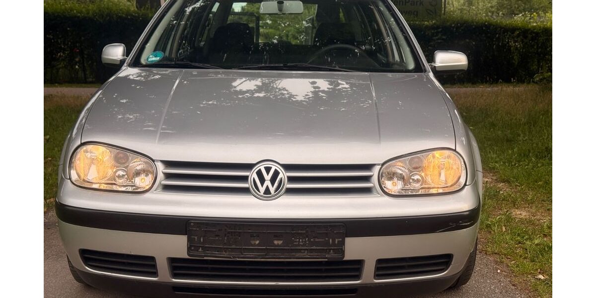 VW Golf 213.000 km 1.700 &euro; Regensburg 93053