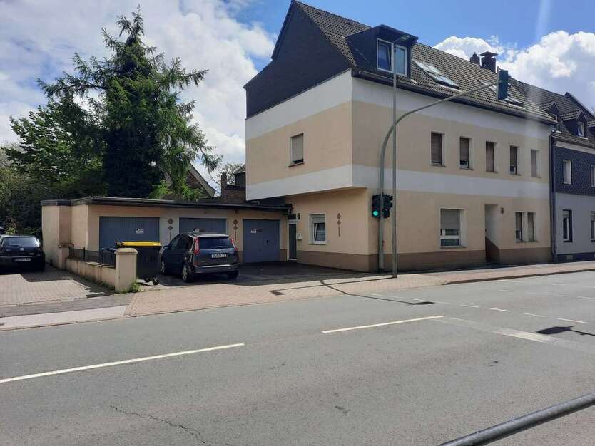 Haus zum Kaufen in Duisburg 489.000 € 295 m² 15 zimmer