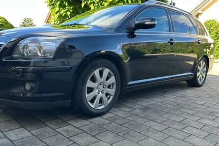 Toyota Avensis 297.500 km 3.099 &euro; Lauchheim 73466